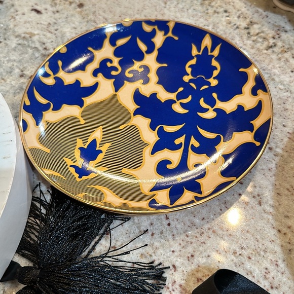 Tracy Reese dessert plates, 4 new never used, 18k gold rim - Picture 4 of 11